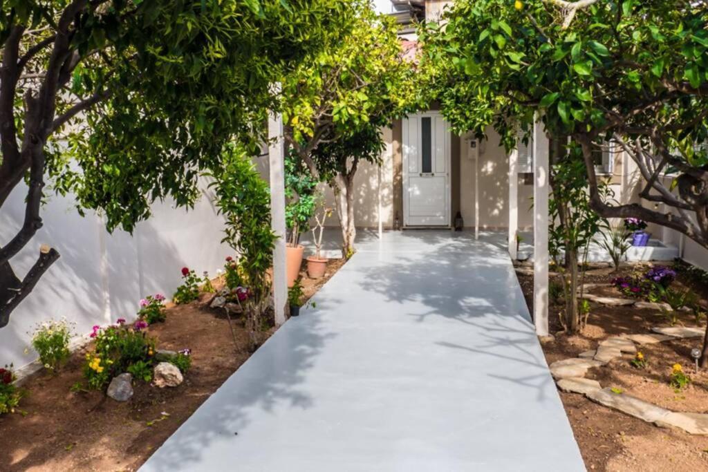 Ferienwohnung Beautiful House With Garden Nea Alikarnassos Exterior foto