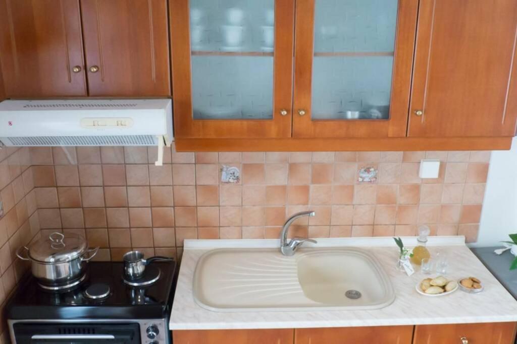 Ferienwohnung Beautiful House With Garden Nea Alikarnassos Exterior foto