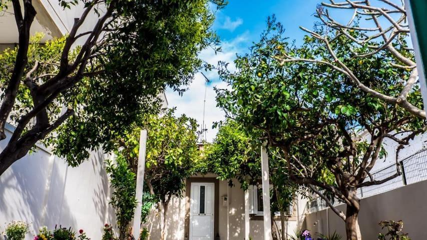 Ferienwohnung Beautiful House With Garden Nea Alikarnassos Exterior foto